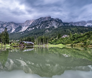 Włochy, Dom, Jezioro, Chmury, Lake Mosigo, Drzewa, Prowincja Belluno, Góry, Las