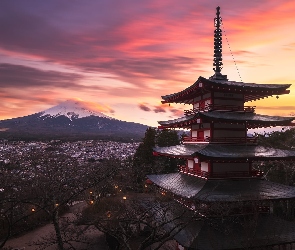 Japonia, Zachód słońca, Prefektura Yamanashi, Wyspa Honsiu, Góra, Chureito Pagoda, Fudżi, Mount Fuji, Świątynia, Miasto Fujiyoshida