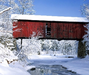 Drewniany mostek, Zima