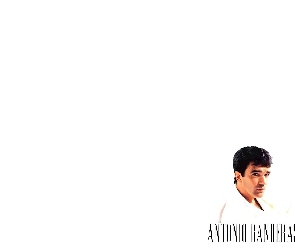 Antonio Banderas, strój, biały