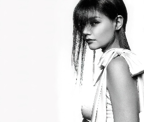 Katie Holmes, kokardka