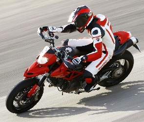 Motocyklista, Kask, Ducati Hypermotard 1100