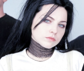 Amy Lee, niebieskie oczy, czarne włosy