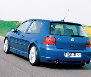 Volkswagen Golf 5, R32