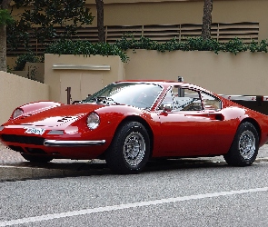 Ulica, Ferrari Dino