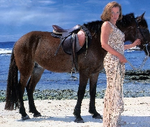 Koń, Plaża, Gillian Anderson