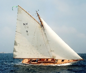 Żeglarstwo, Jacht