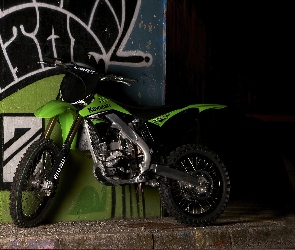 Kawasaki KX250F, Rama, Spawana