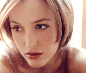 Gillian Anderson