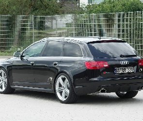 Audi RS6, Nadkola, Poszerzone