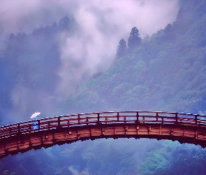Mgła, Góry, Most
