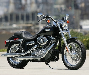 Harley-Davidson Dyna Super Glide Custom