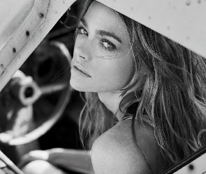 kierownica, Denise Richards