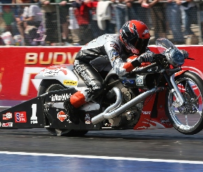 Harley Davidson V-Rod Muscle Drag, Wyścig