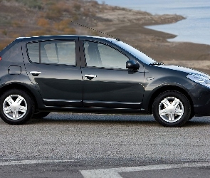 Prawy, Profil, Dacia Sandero