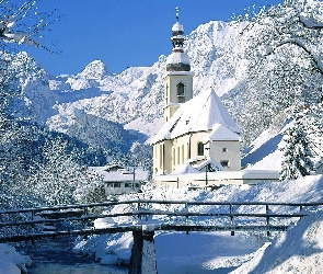 Góry, Śnieg, Kościółek