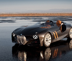 Odbicie, BMW 328 Concept