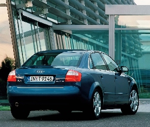 Niebieski, Sedan, Audi A4