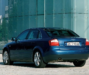 Sedan, Audi A4
