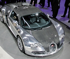 Srebrne, Wystawa, Bugatti Veyron