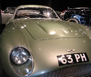 Aston Martin, wycieraczki, światła