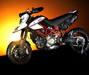 Ducati Hypermotard 1100, Brembo, Zaciski