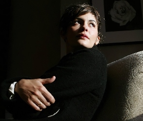 Audrey Tautou, obraz, czarny sweterek