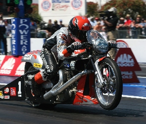 Harley Davidson V-Rod Muscle Drag, Spalin, Wylot