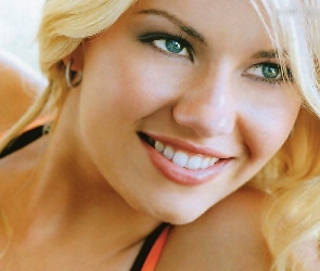 Elisha Cuthbert