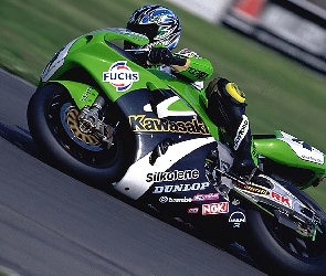 Motory Kawasaki, opony , światła , zielony, koła, siedzenie , kierownica, lusterka, tłumik