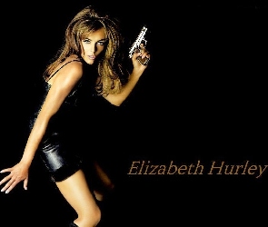 Elizabeth Hurley, pistolet, Sexy