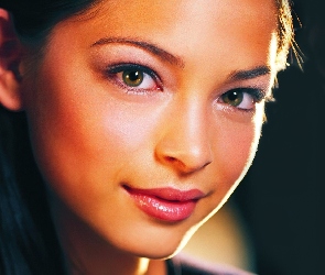 Namiętne Usta, Kristin Kreuk