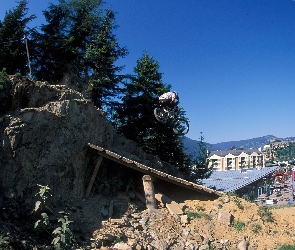 Rower, skocznia