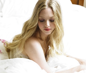 Łóżko, Amanda Seyfried