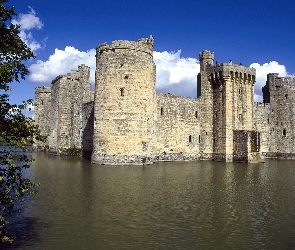 Zamek, Fosa, Anglia