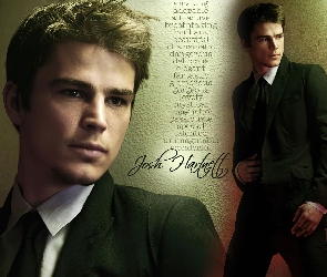 Josh Hartnett, czarny garnitur