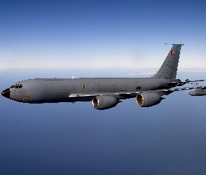 Stratosfera, Boeing C-135 Stratotanker