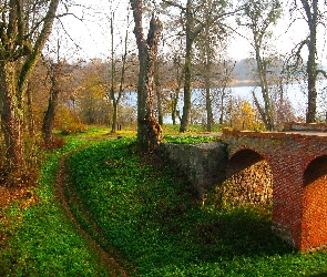 Most, Jesień, Ruina