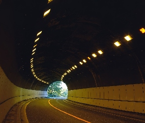 Tunel, Oświetlony