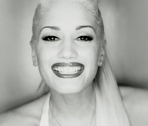 Gwen Stefani, Uśmiech