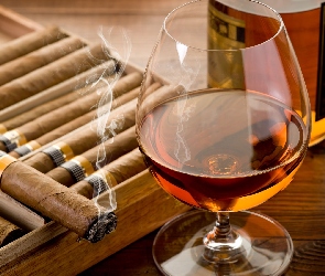 Whisky, Cygara, Kieliszek