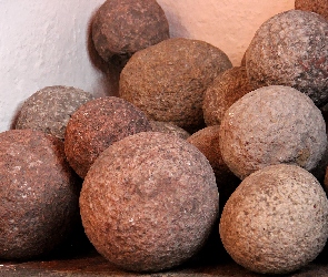Kamienie, Kule