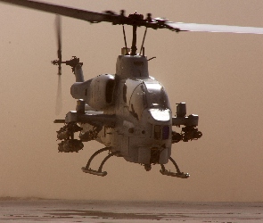 Helikopter, Apache, Wojskowy