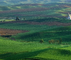 Zielone, Budynki, Wzgórza