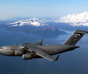 Samolot, Boeing C-17 Globemaster III, Chmury