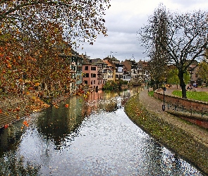 Panorama, Miasta