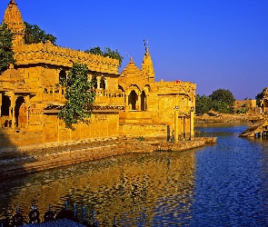 Indie, Budowla, Ganges