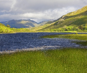 Woda, Trawy, Góry