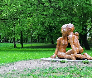 W, Parku, Rzeźba