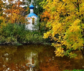 Jesień, Kapliczka, Rzeka, Drzewa